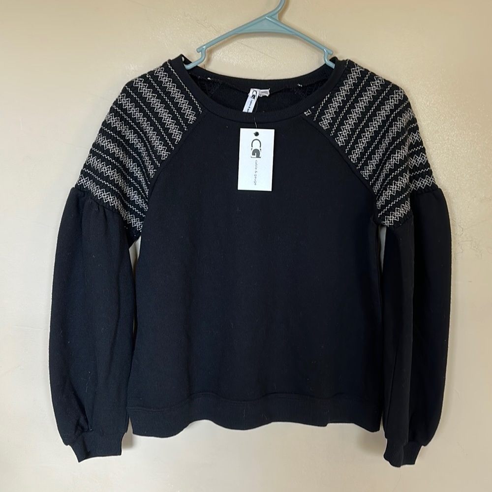 NWT Cable & Gauge BLACK Embroidered Shoulder Sweater Sweatshirt Sz S - Picture 2 of 10